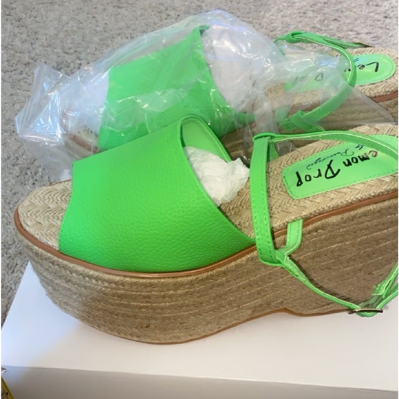 Privileged Shoes - Privilege platform, sandals